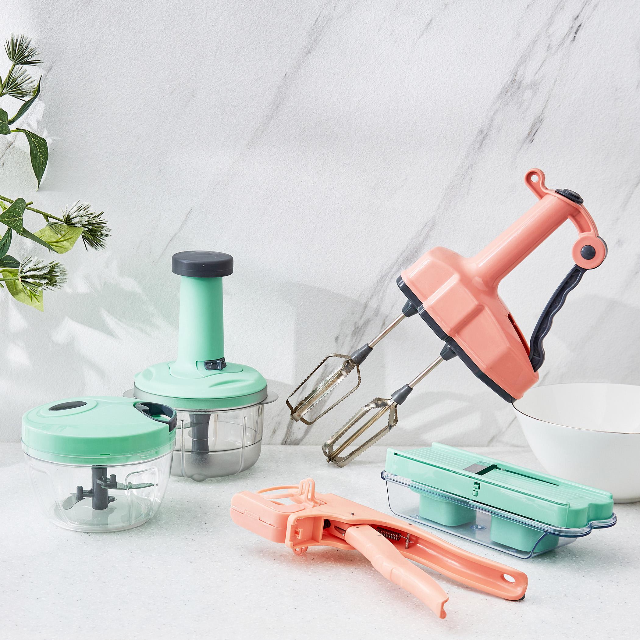 Rosemary Cove Polypropylene Dry Fruit Chopper in Mint