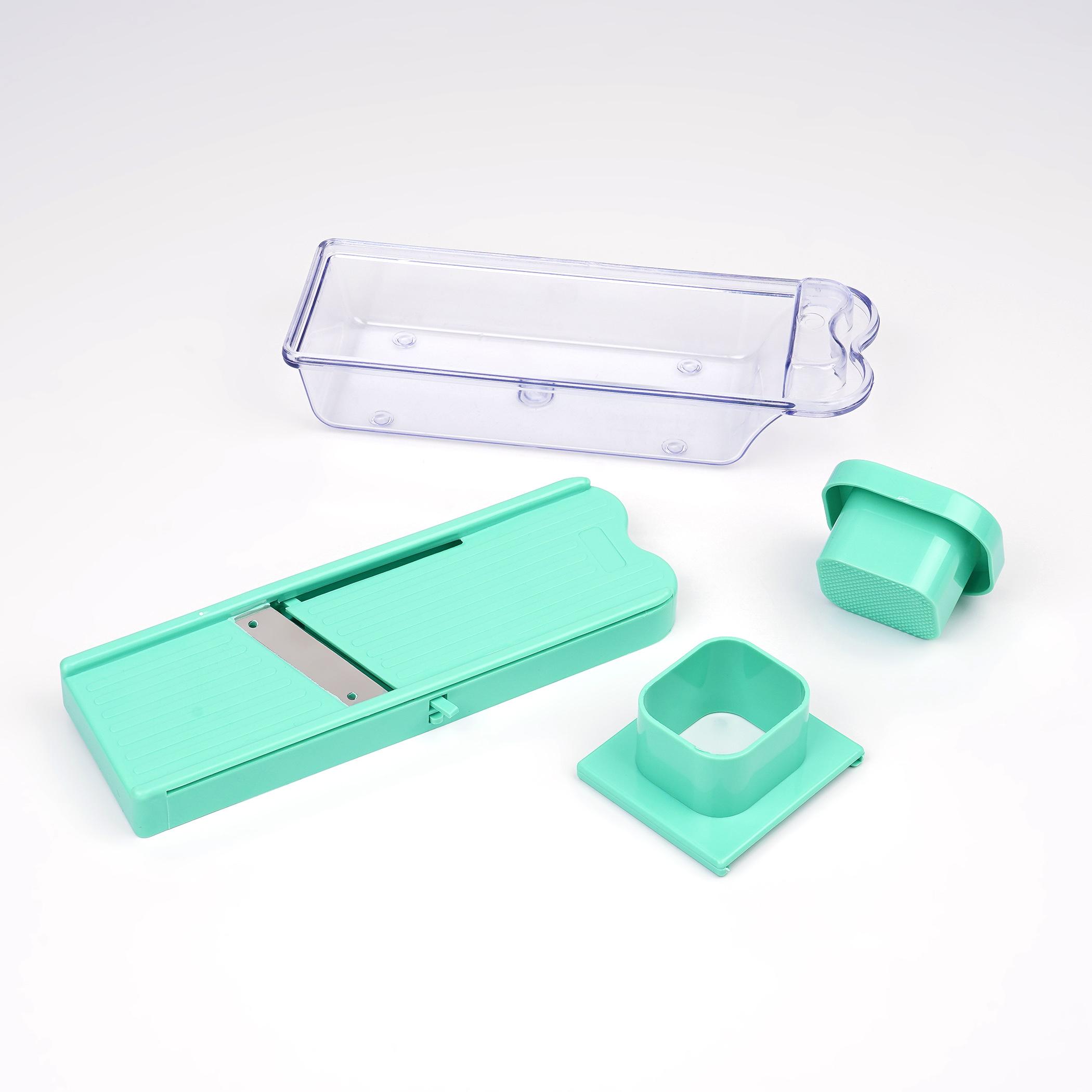 Rosemary Cove Polypropylene Dry Fruit Chopper in Mint