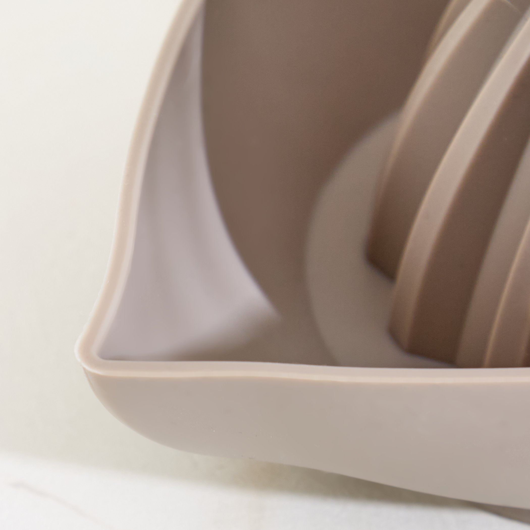 Rosemary Springfield Silicone Lemon Juicer in Brown
