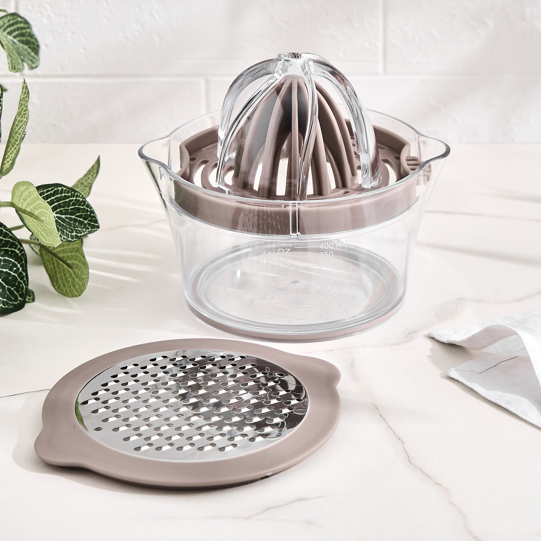 Rosemary Eva 2in1 Juicer and Grater in Taupe