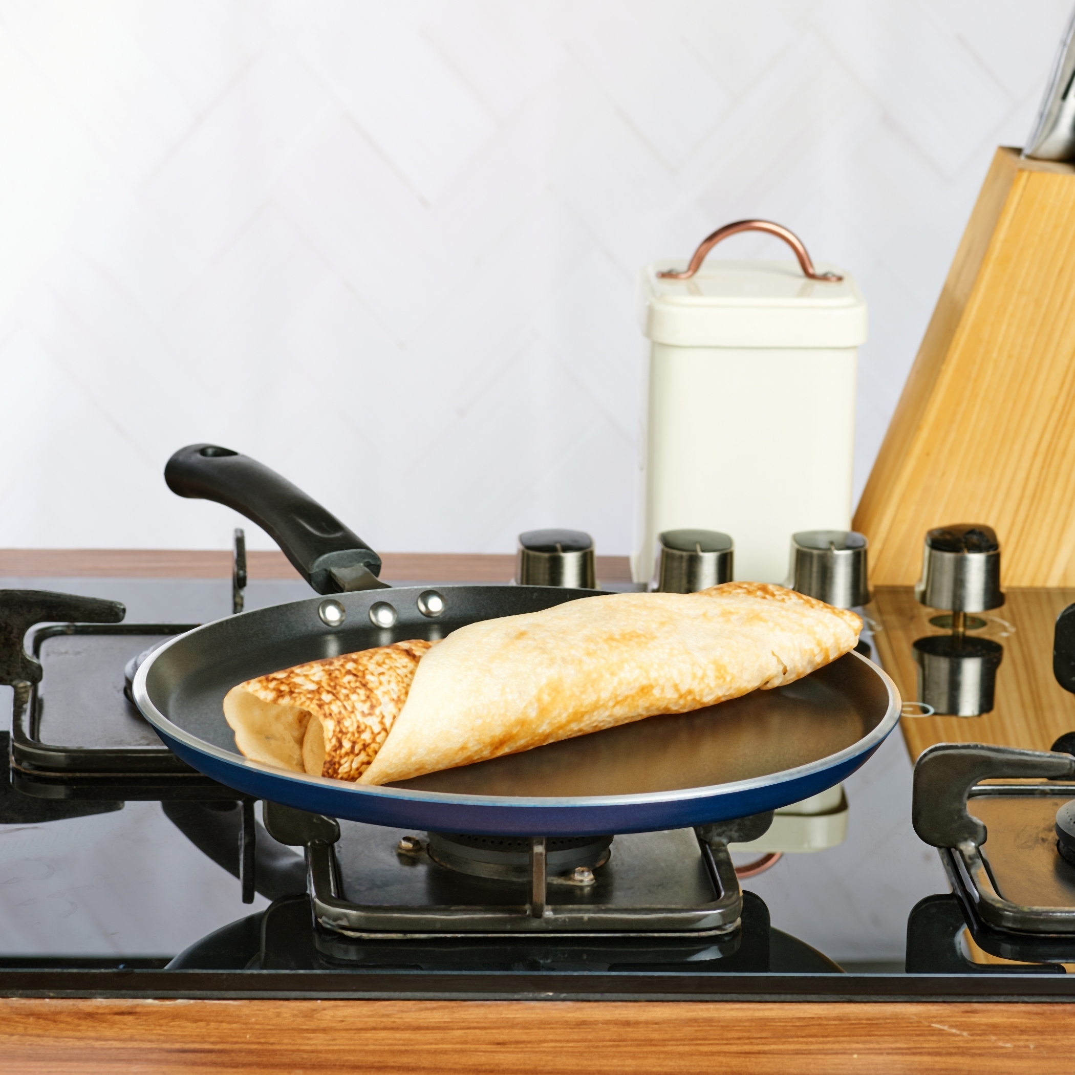 VINOD Zest Aluminium Non-Stick 5mm Thickness Dosa Tawa - 28cm in Grey