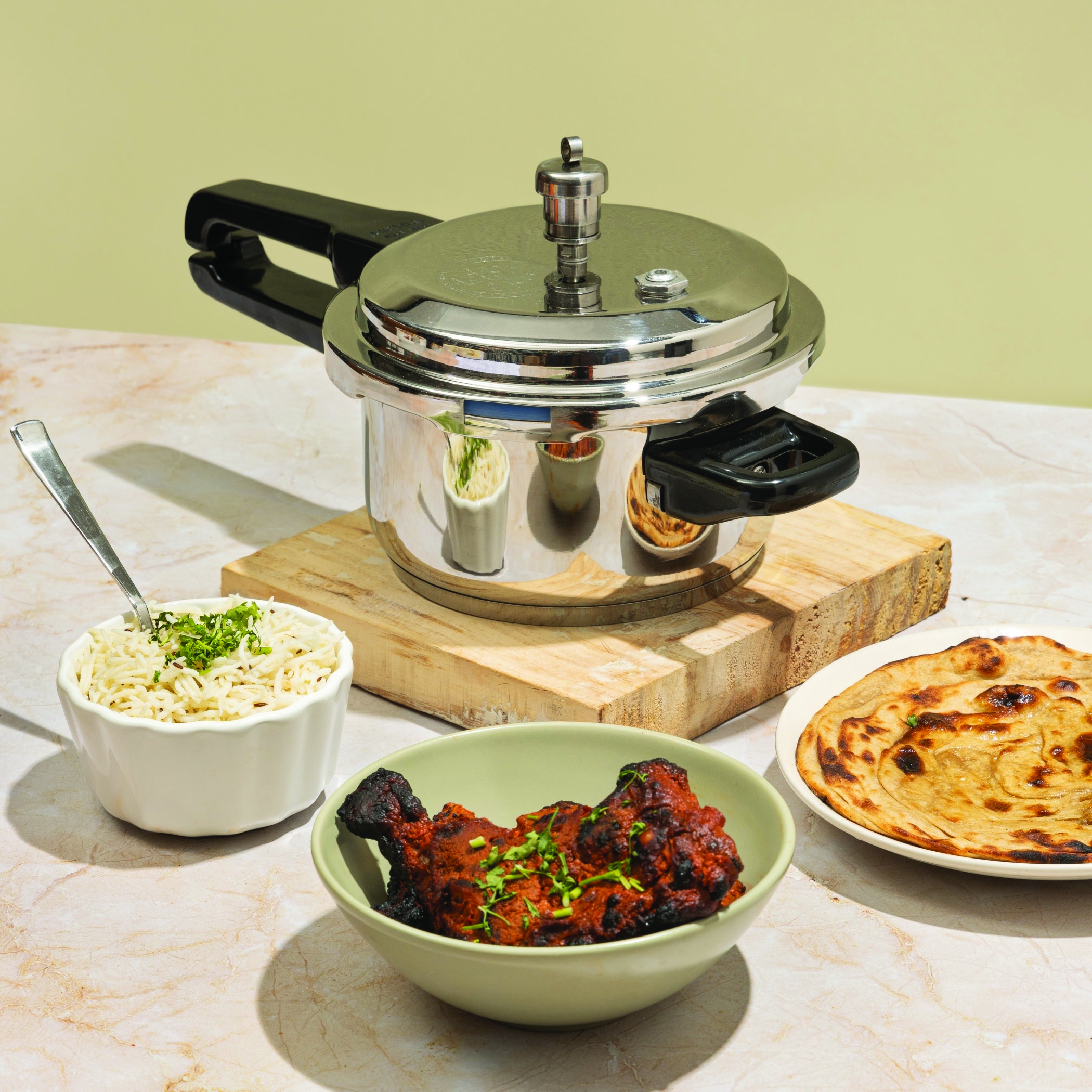 VINOD 18/8 Stainless Steel Pressure Cooker - 2L in Silver