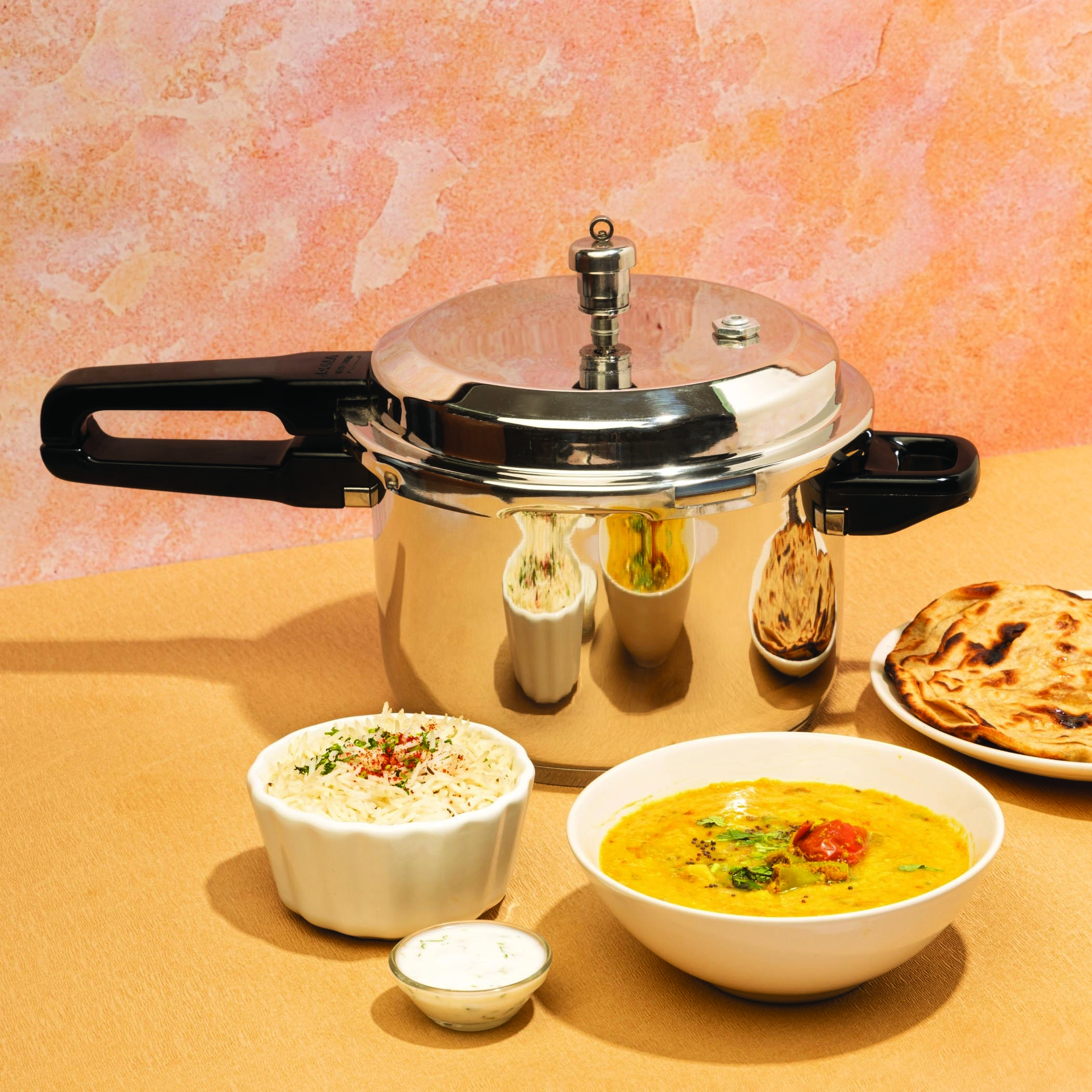 VINOD 18/8 Stainless Steel Pressure Cooker - 7L in Silver