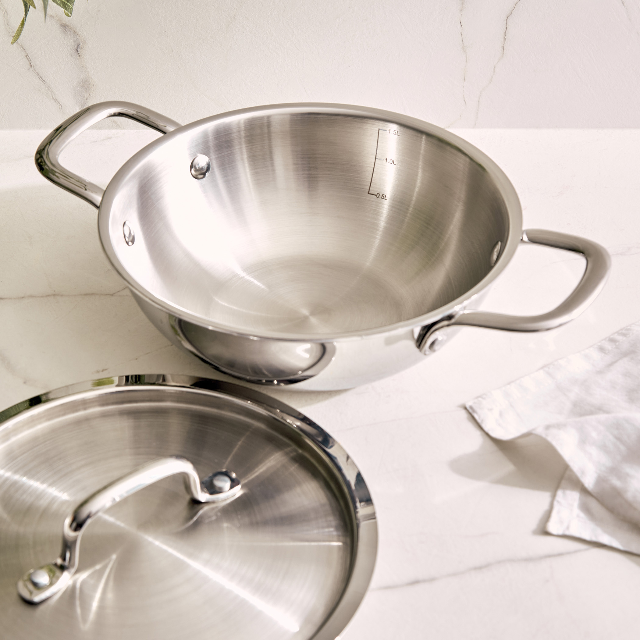 Valeria Carin Tri-Ply Stainless Steel Induction Compatible Kadhai with Lid - 1.6L in Silver