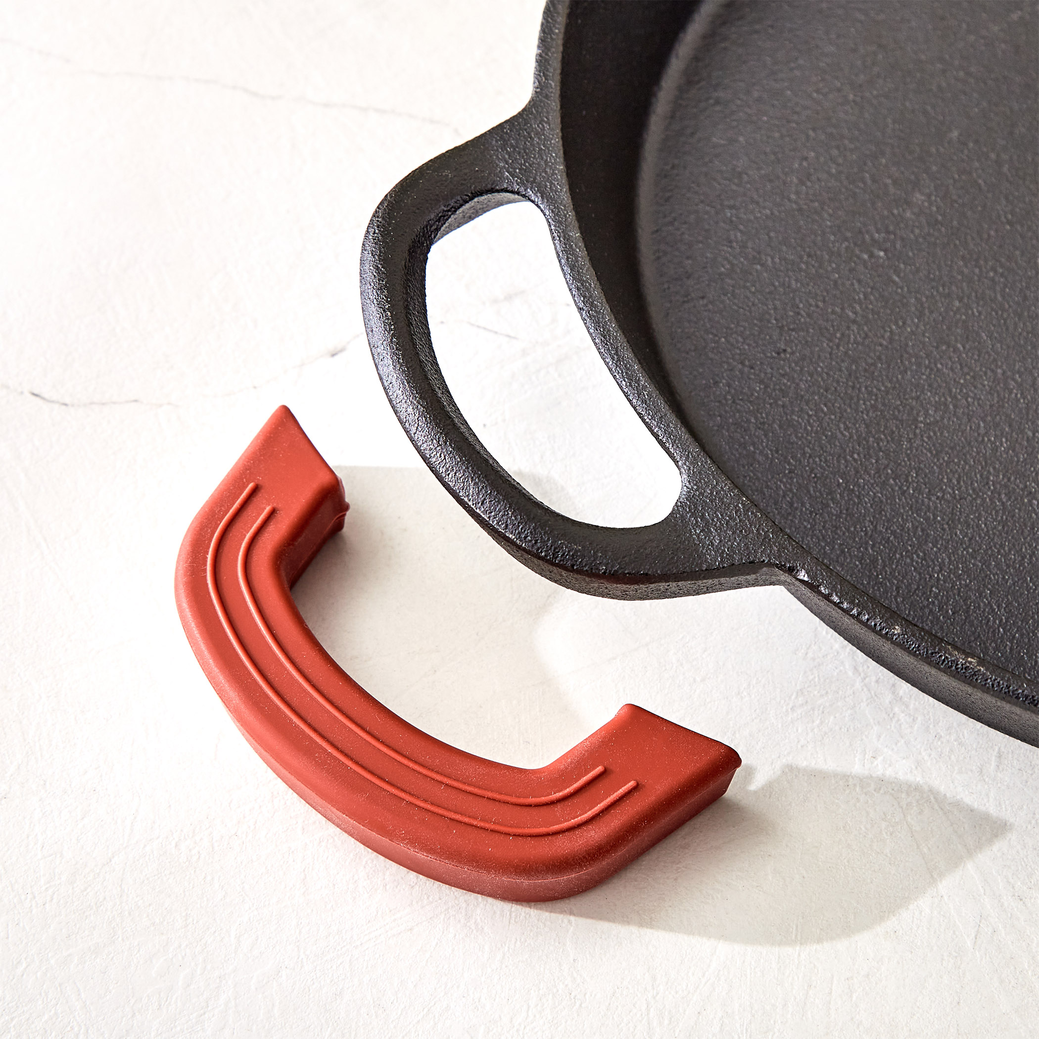 Terra Tales Sally Cast Iron Frying Pan - 28cm in Black