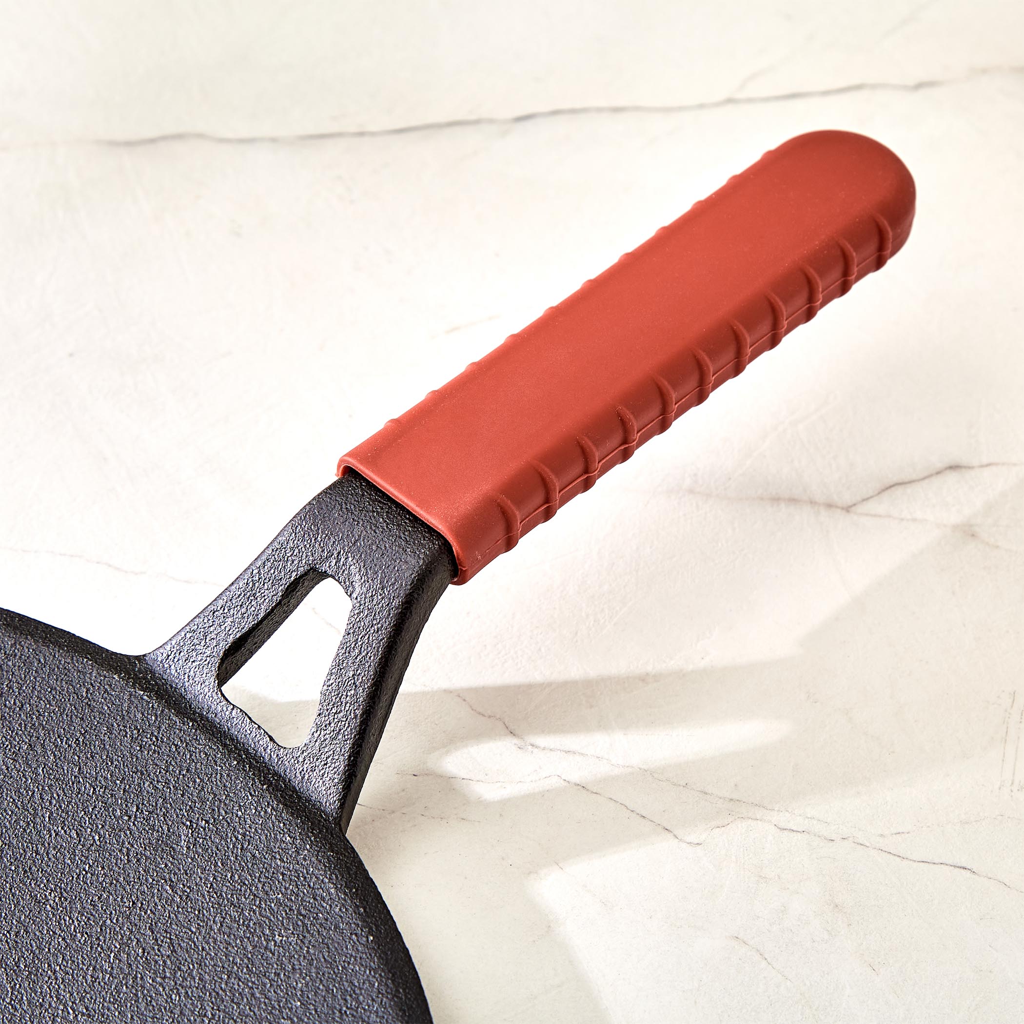 Terra Tales Sally Cast Iron Concave Tawa - 26cm in Black