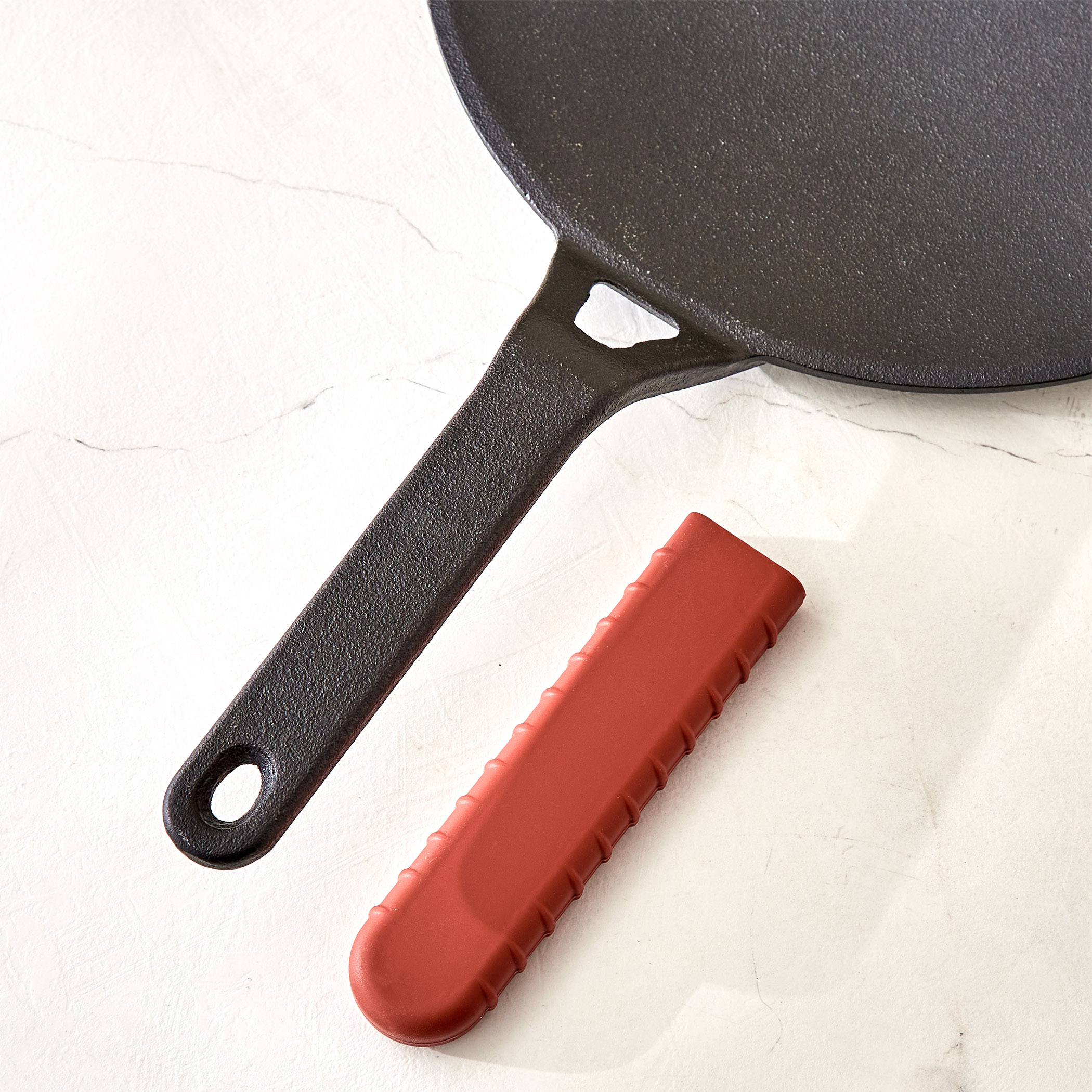 Terra Tales Sally Cast Iron Concave Tawa - 26cm in Black