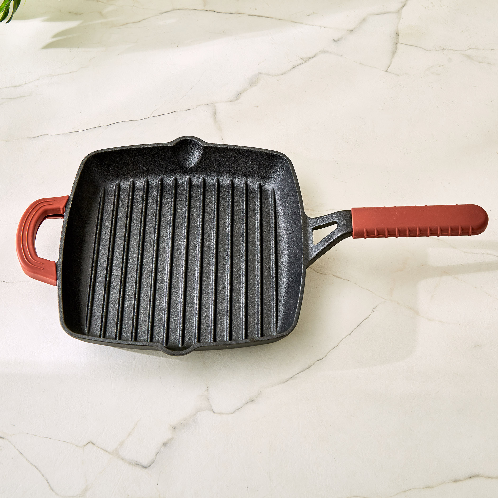 Terra Tales Sally Cast Iron Grill Pan in Black