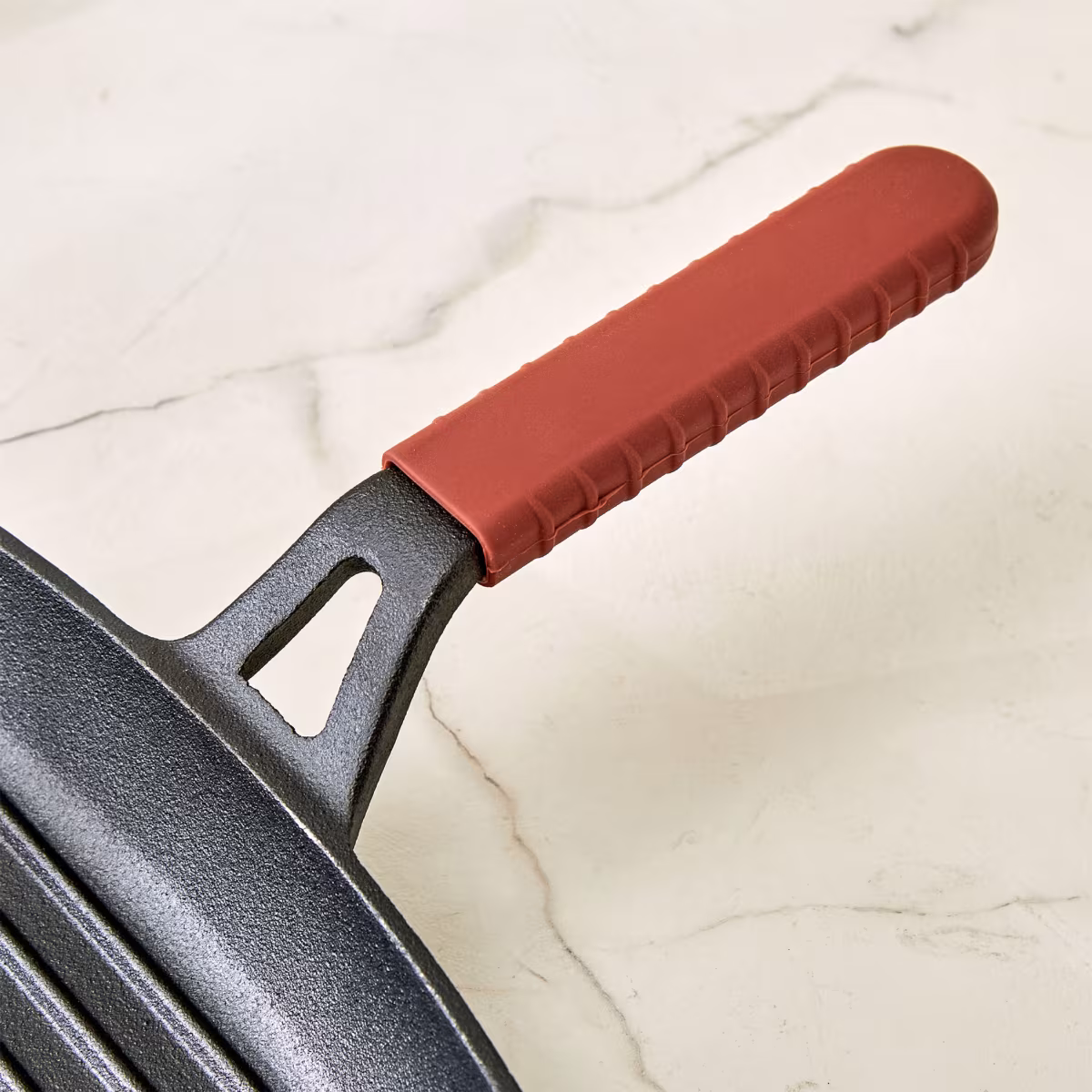 Terra Tales Sally Cast Iron Grill Pan in Black