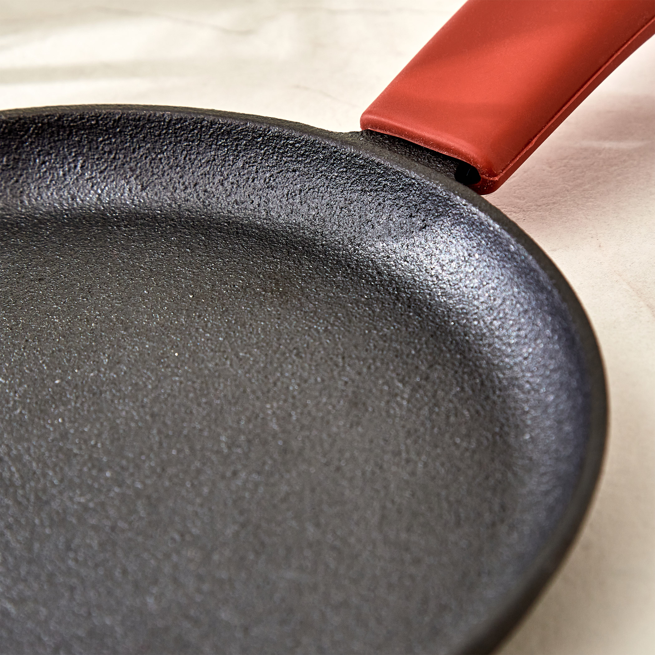 Terra Tales Sally Cast Iron Mini Crepe Pan - 16cm in Black