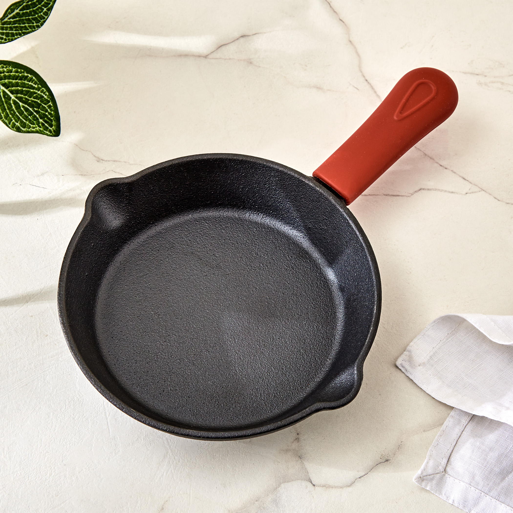 Terra Tales Sally Cast Iron Mini Fry Pan - 17.5cm in Black