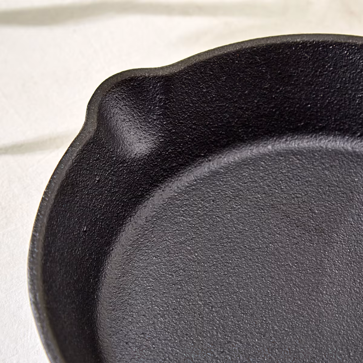 Terra Tales Sally Cast Iron Mini Fry Pan - 17.5cm in Black