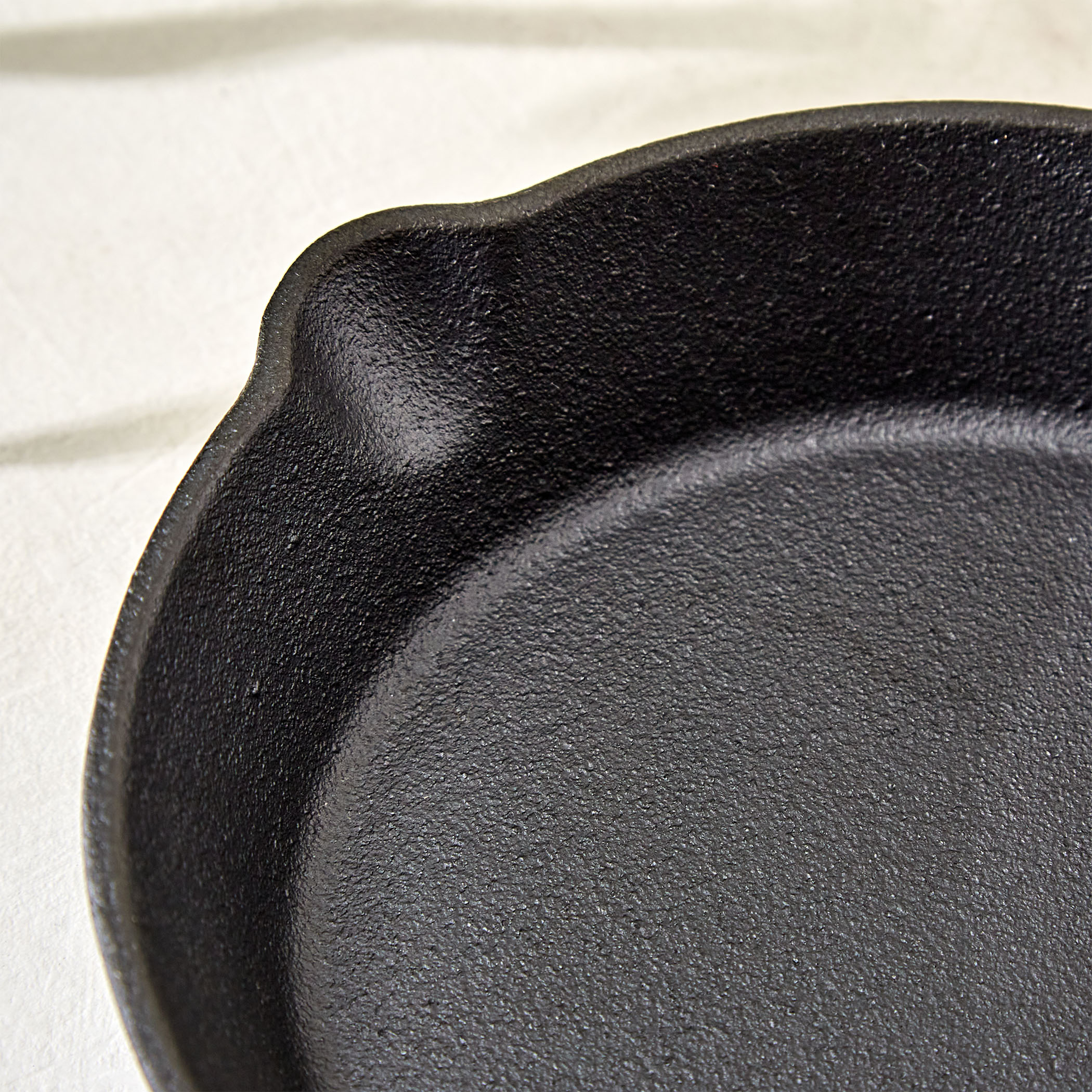 Terra Tales Sally Cast Iron Mini Fry Pan - 17.5cm in Black