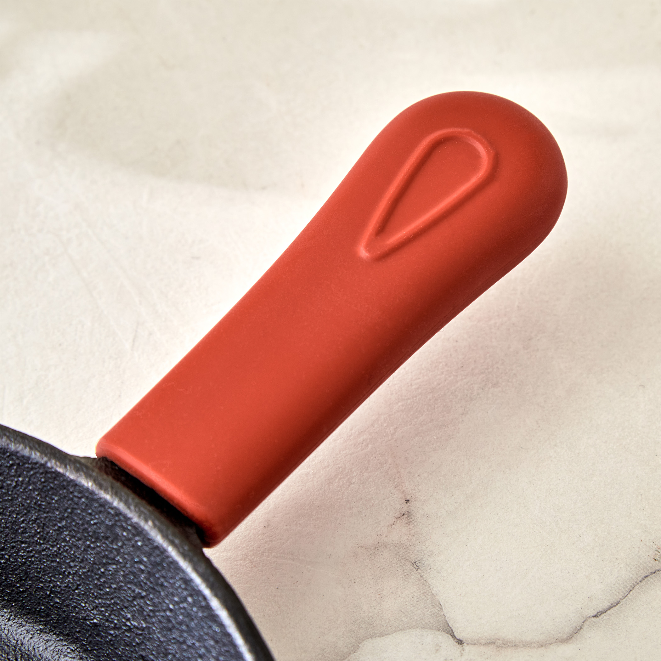 Terra Tales Sally Cast Iron Mini Fry Pan - 17.5cm in Black