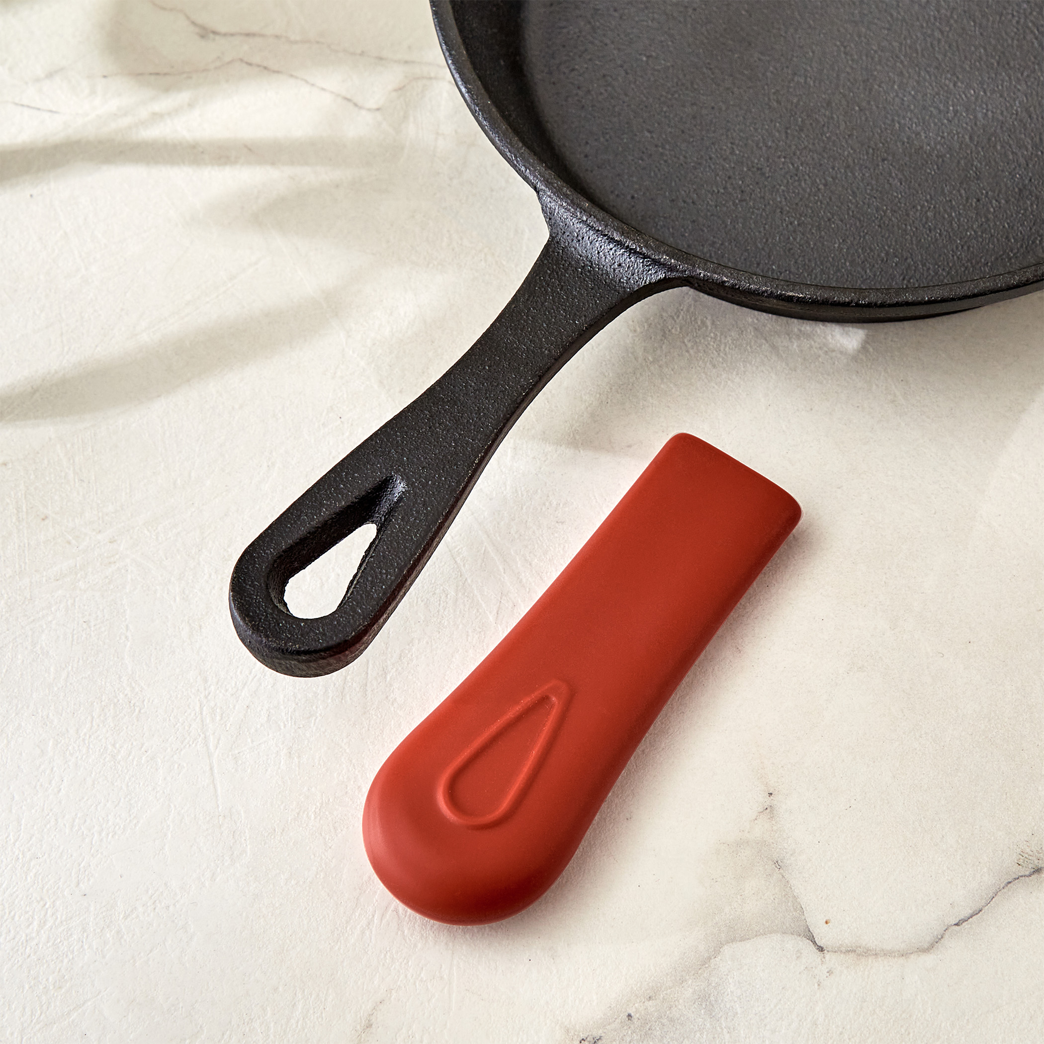 Terra Tales Sally Cast Iron Mini Fry Pan - 17.5cm in Black