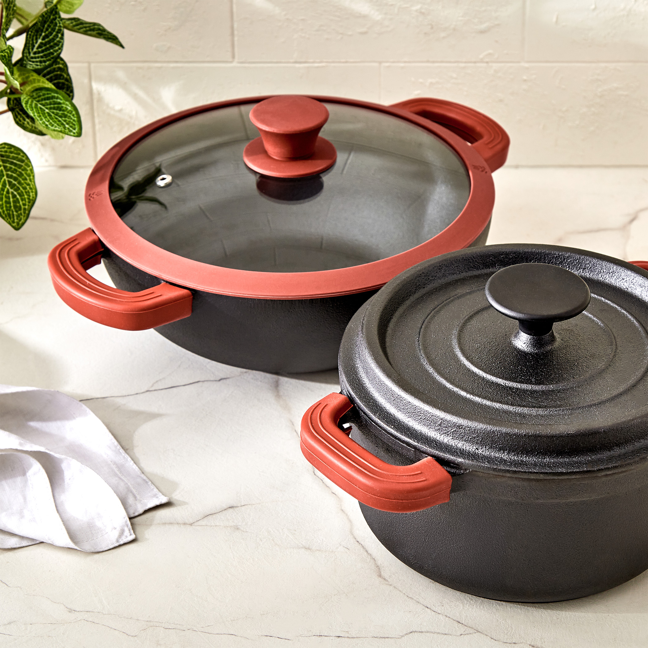 Terra Tales Sally Cast Iron Kadhai with Lid - 2.5L in Black