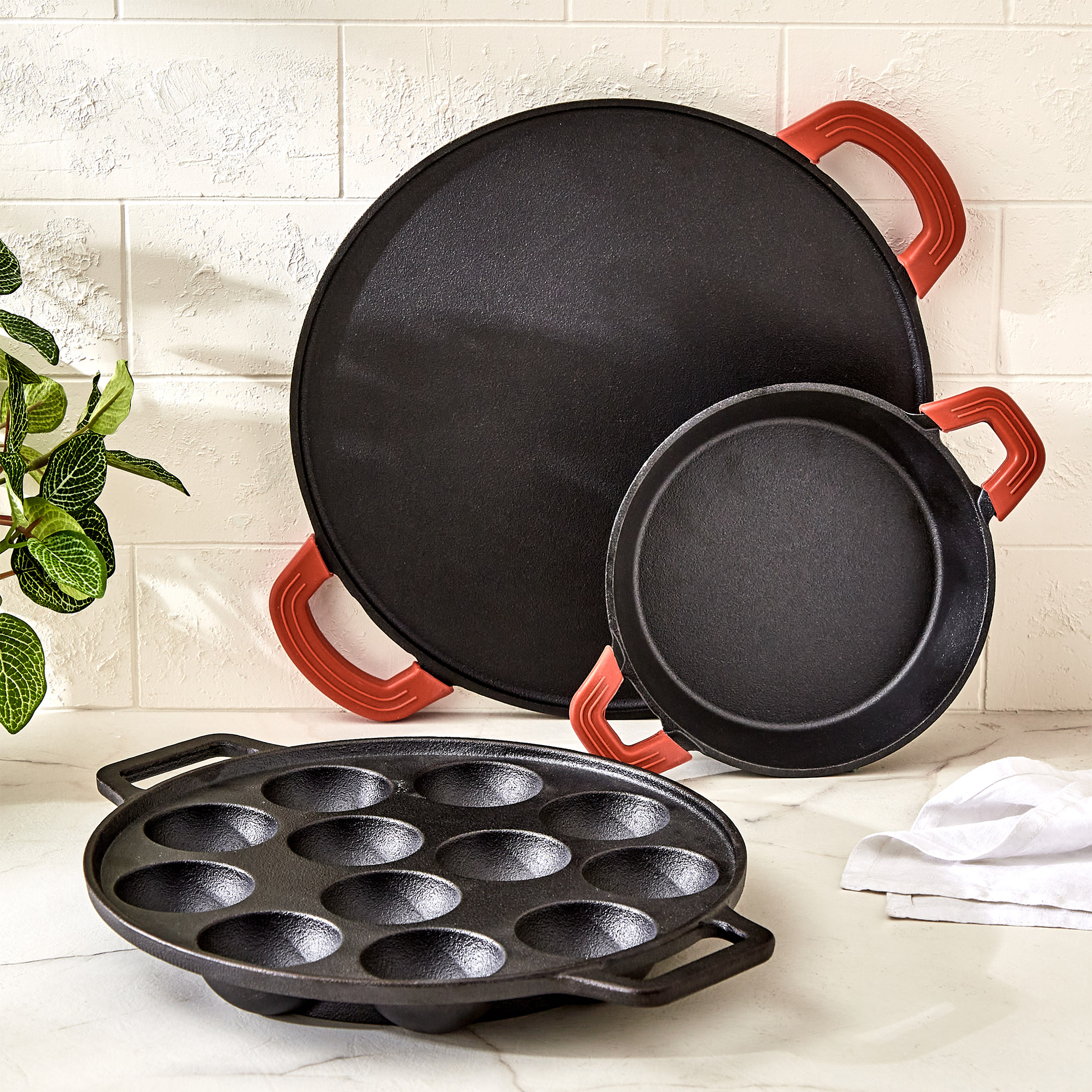 Terra Tales Sally Cast Iron Mini Kadhai - 700ml in Black