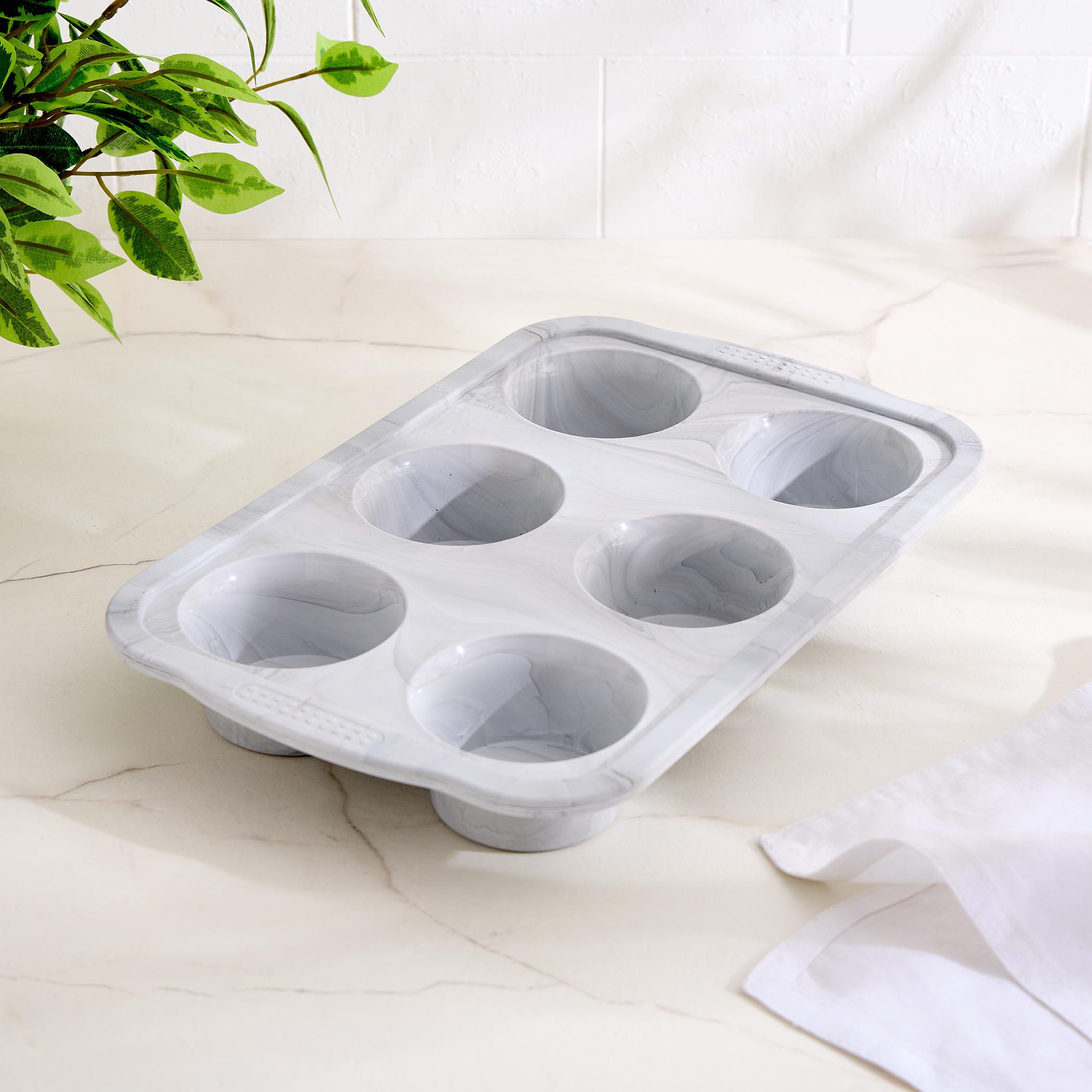 Bakers Pride Floura Silicone 6 Cups Muffin Pan in Grey