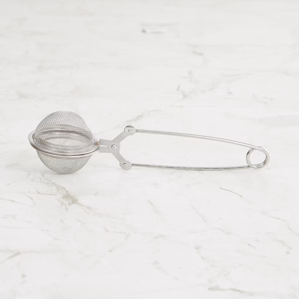 Ferrit Stainless Steel Tea Infuser in Silver