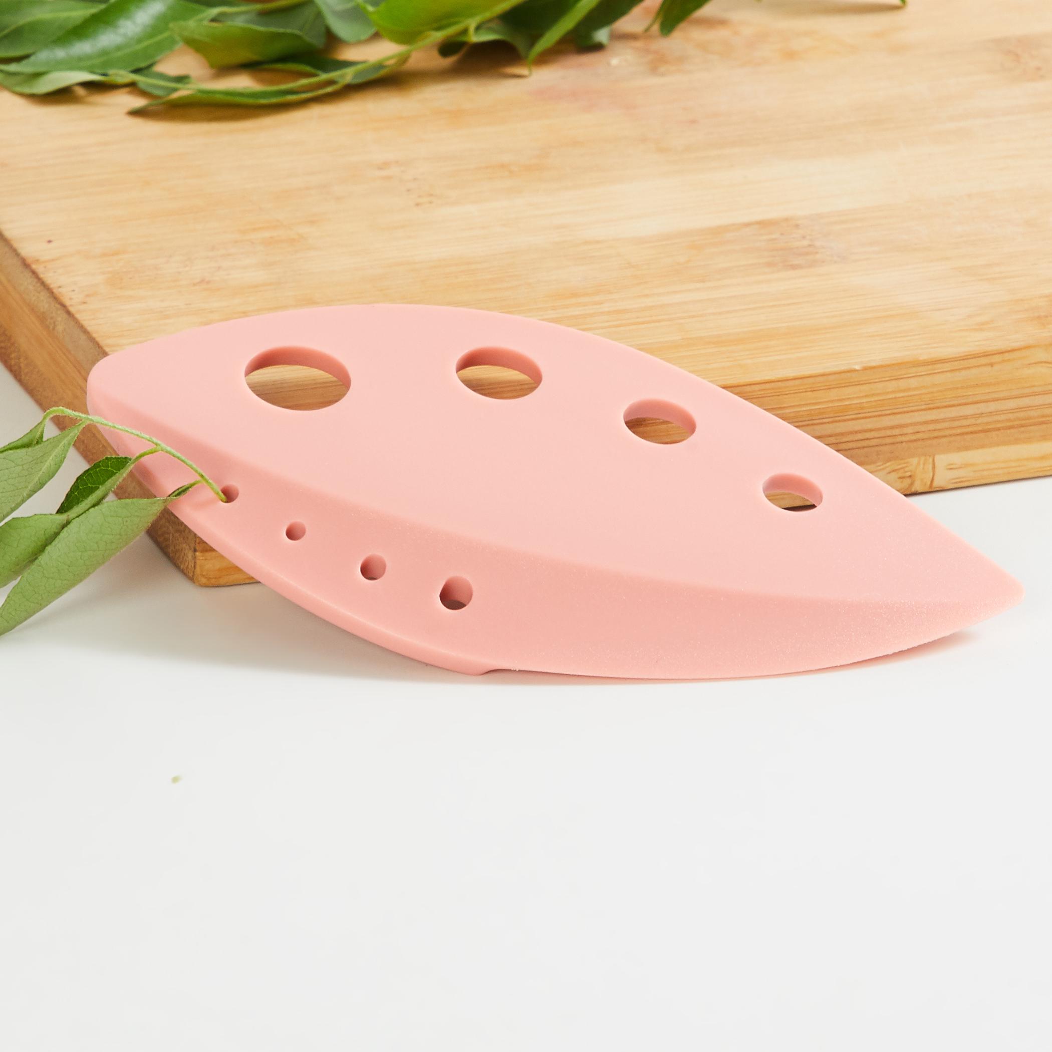 Rosemary Polypropylene Herb Separator in Pink