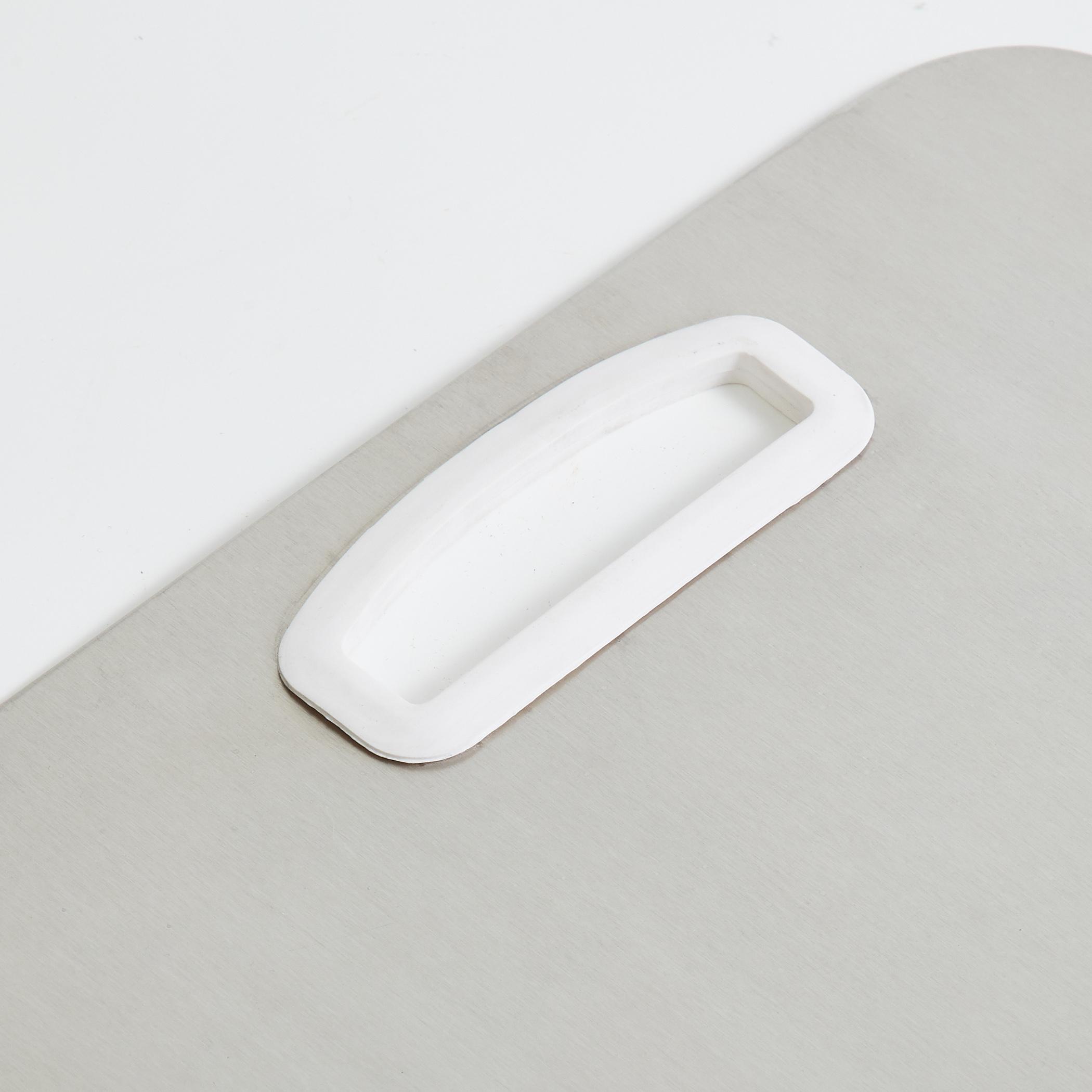 Valeria Steel Chopping Board in Silver