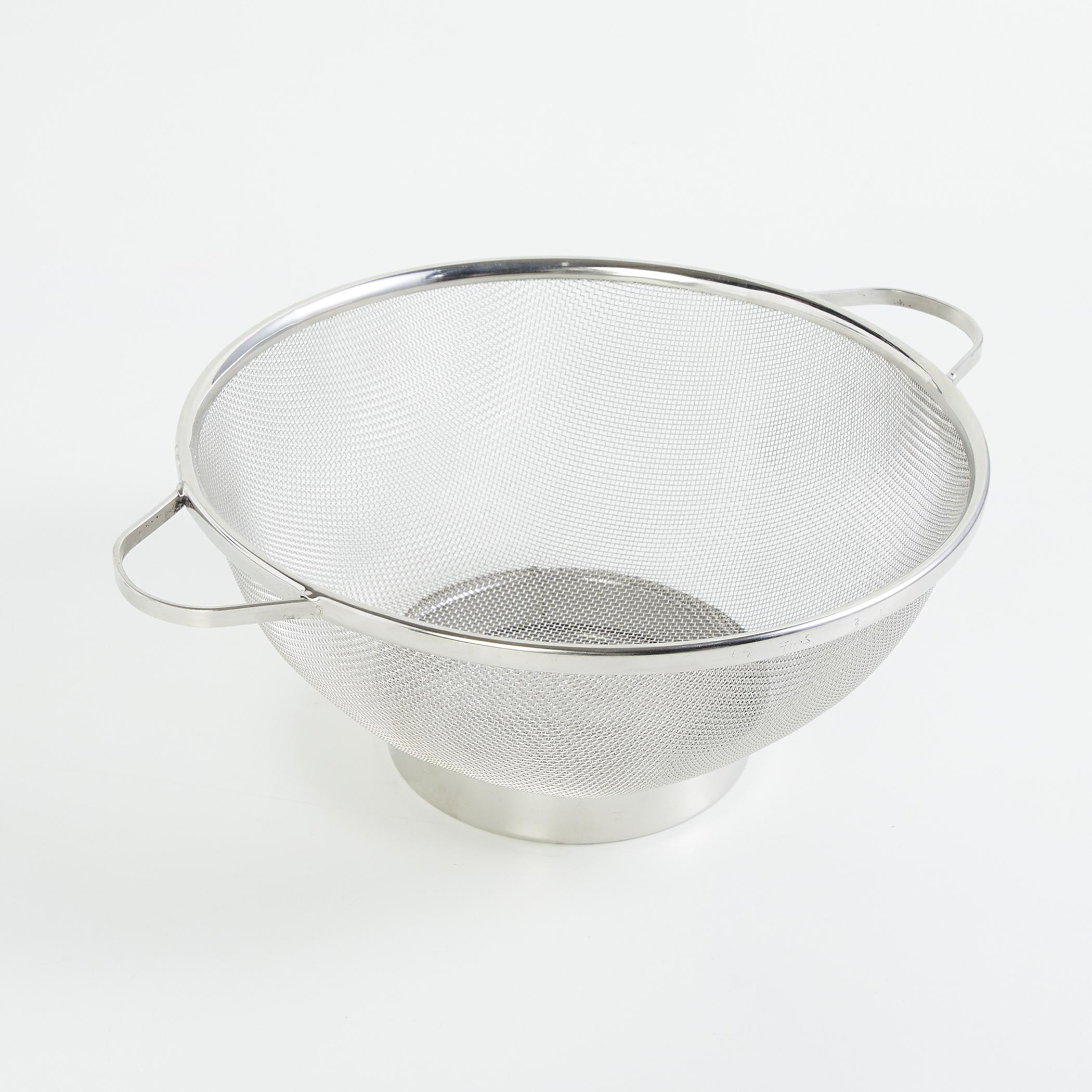 Ferrit Stainless Steel Colander Basket in Silver