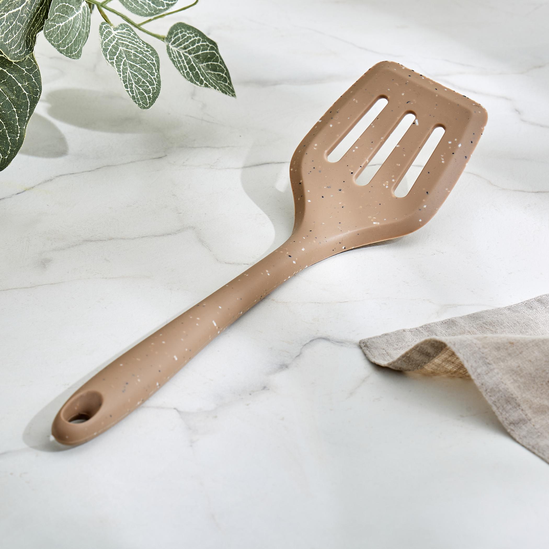 Marshmallow Aruba Silicone Slotted Turner in Beige
