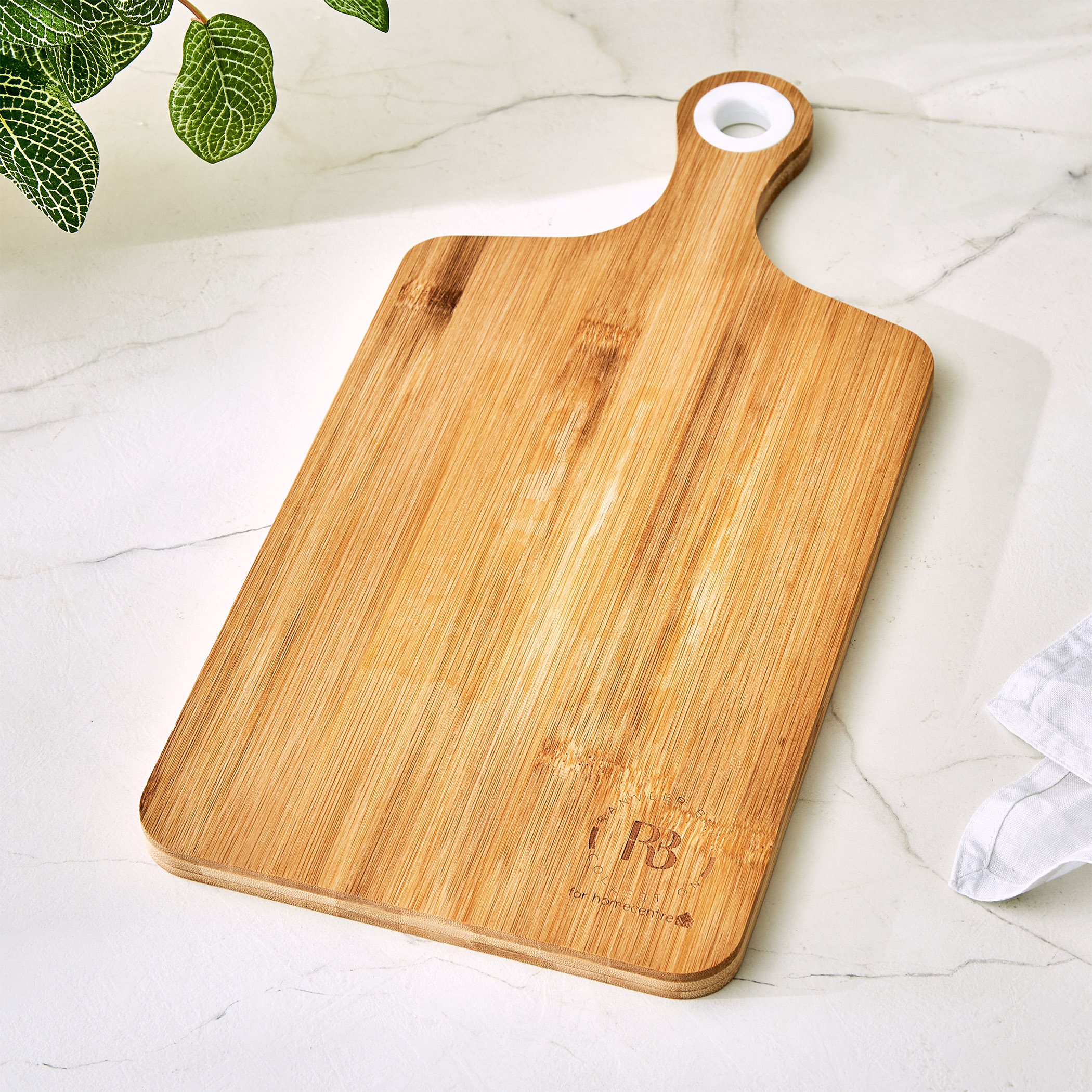 Chef Cubis Edulis Bamboo Chopping Board with Handle in Brown