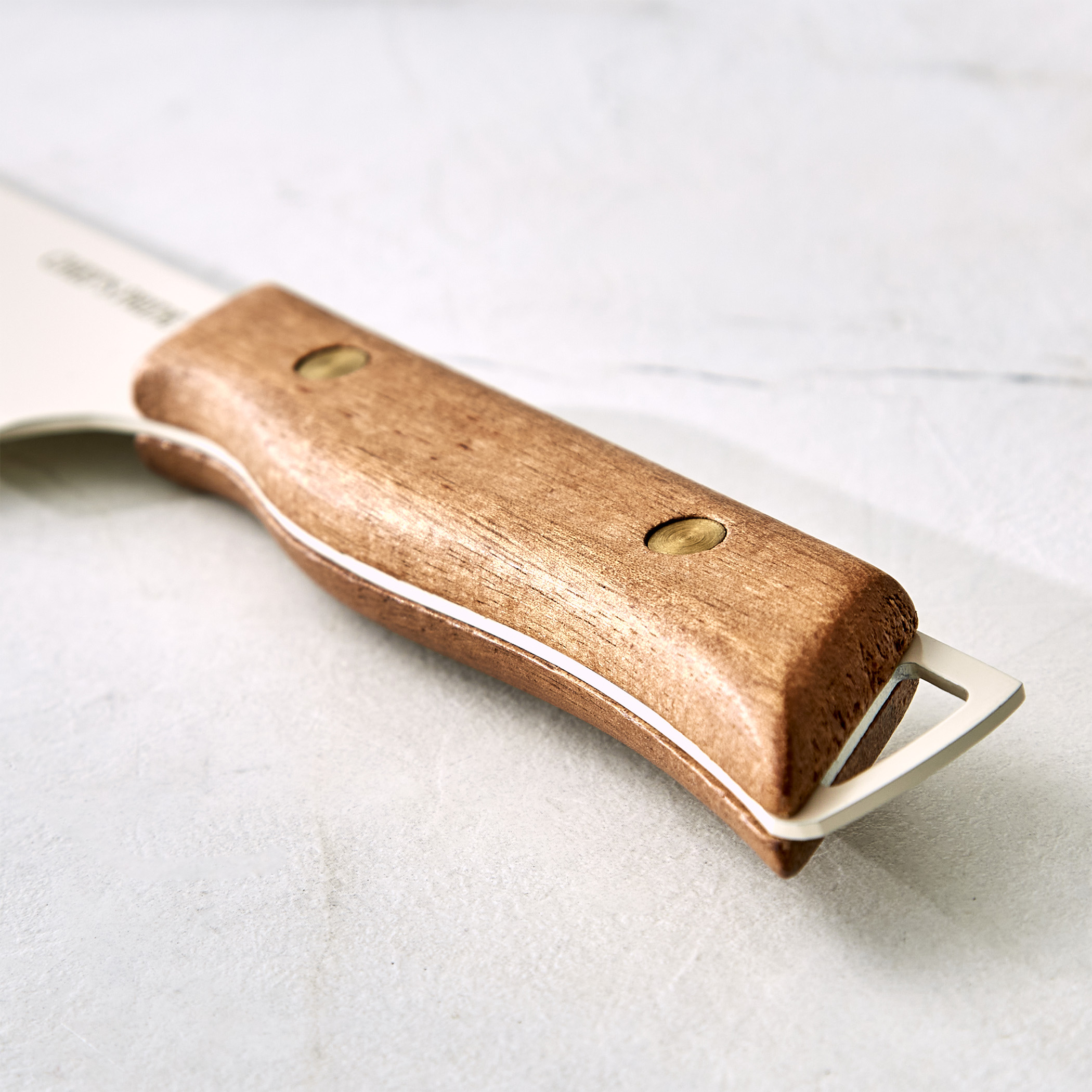 Chefs Pride Hampton Stainless Steel Santoku Knife in Brown