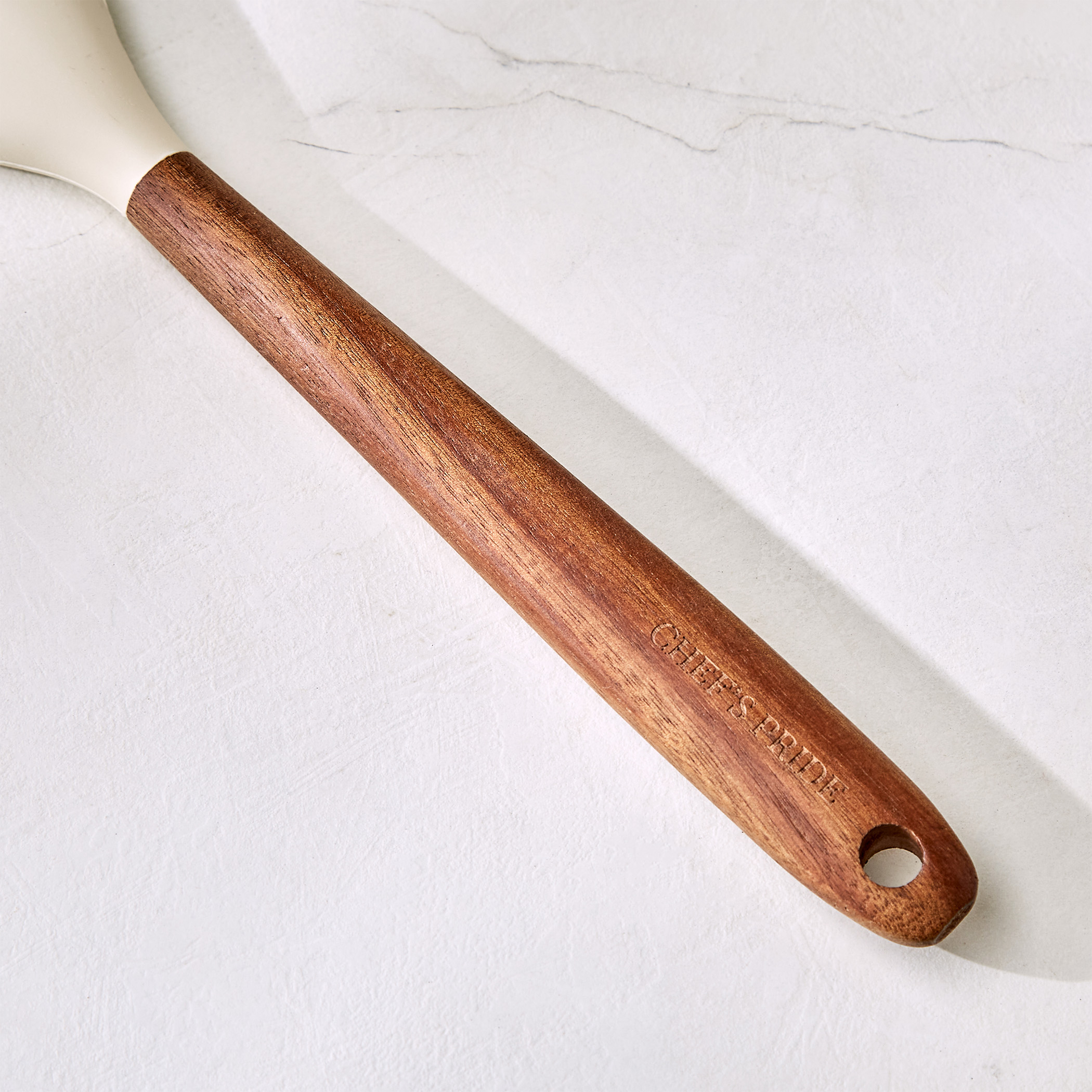 Chefs Pride Zeta Silicone Spatula with Acacia Wood Handle in Cream