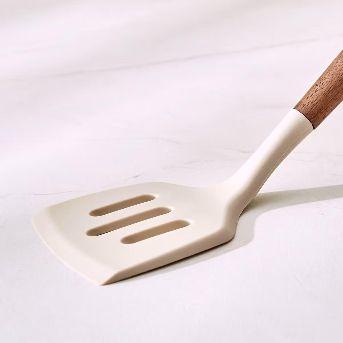 Chefs Pride Zeta Silicone Slotted Turner with Wooden Handle in Cream