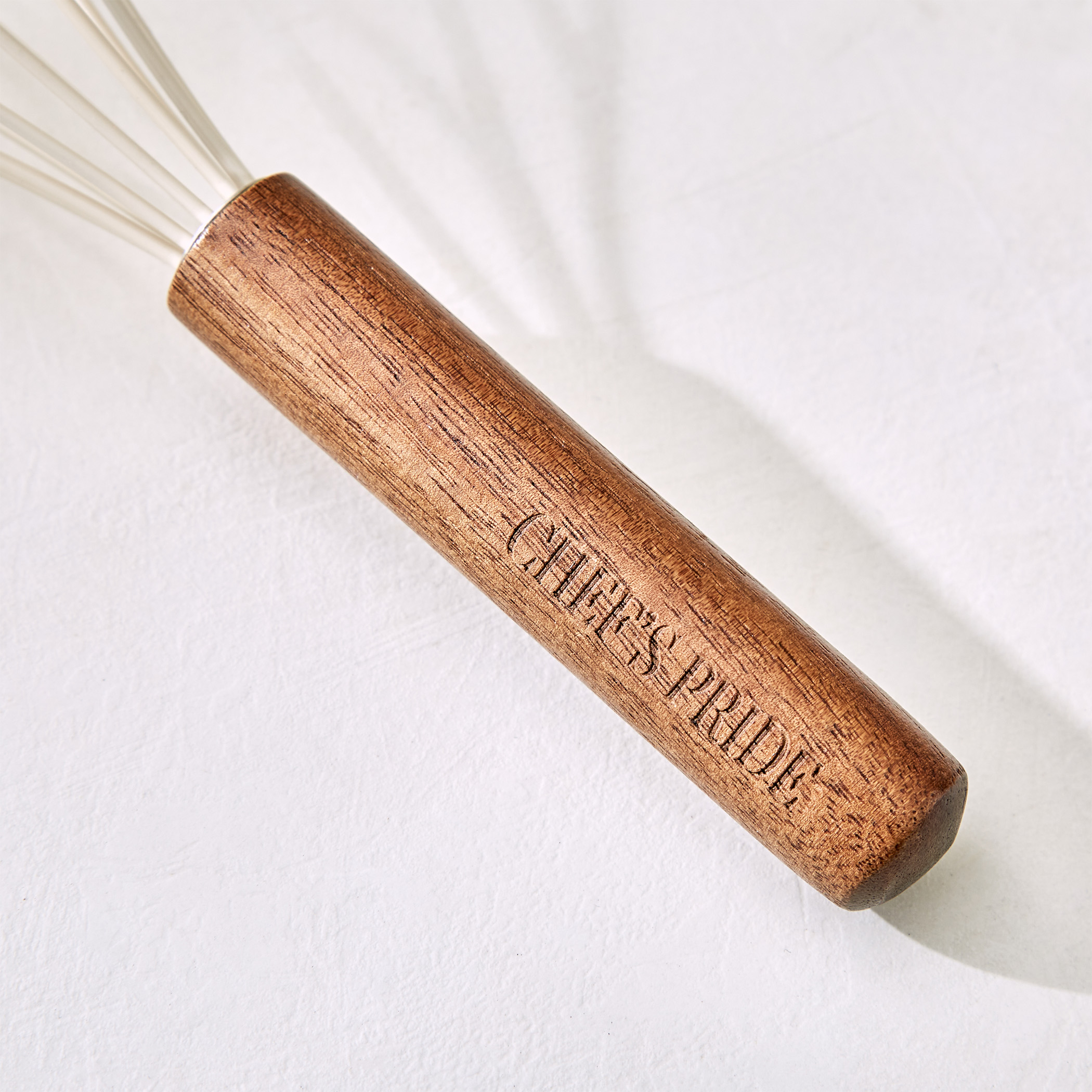 Chefs Pride Zeta Silicone Whisk with Acacia Wood Handle in Cream