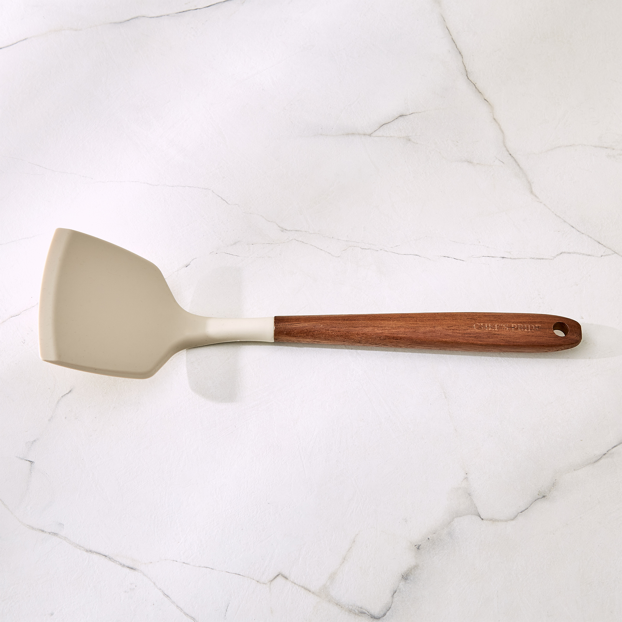Chefs Pride Zeta Silicone Turner with Acacia Wood Handle in Cream