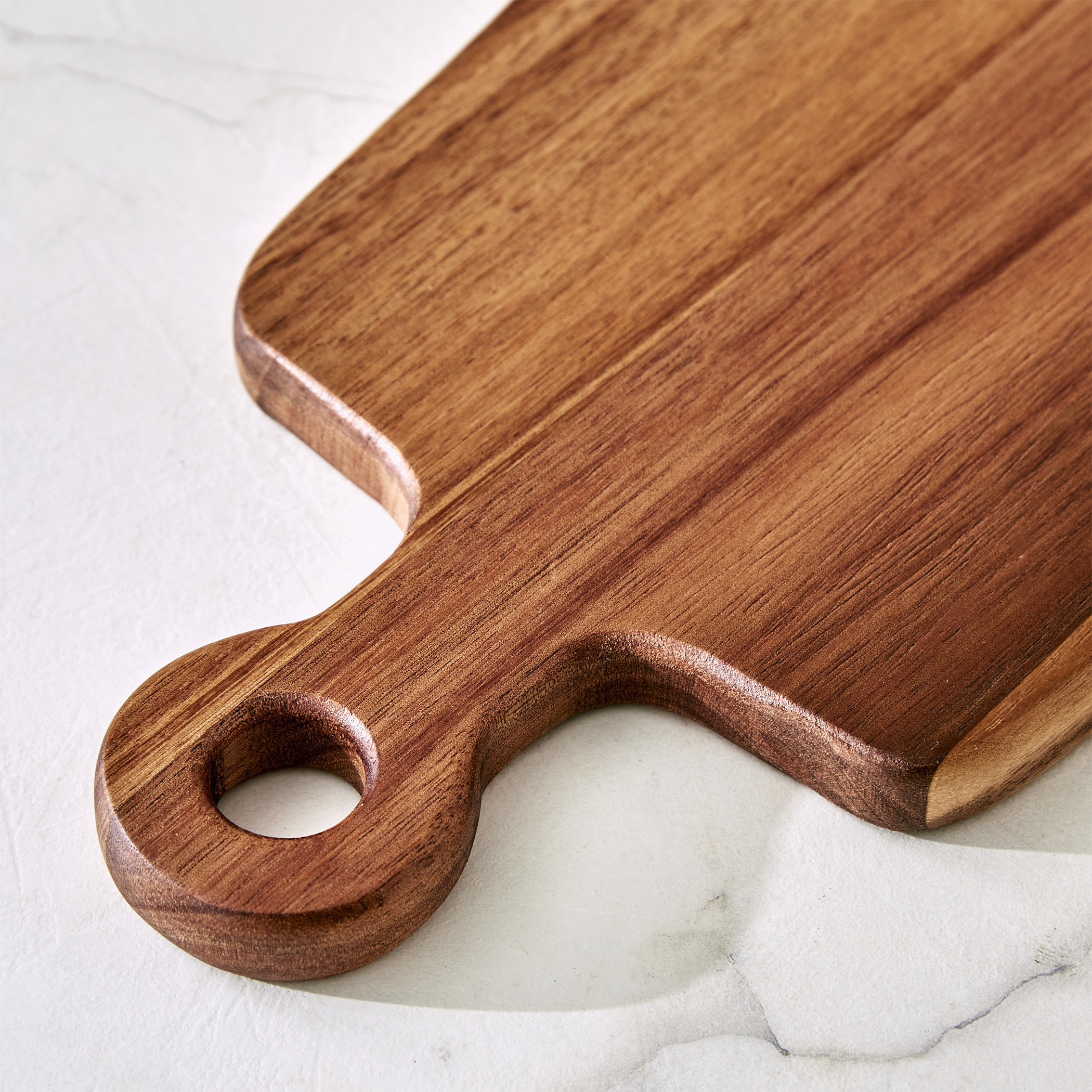 Chefs Pride Marion Acacia Wood Chopping Board with Handle in Brown