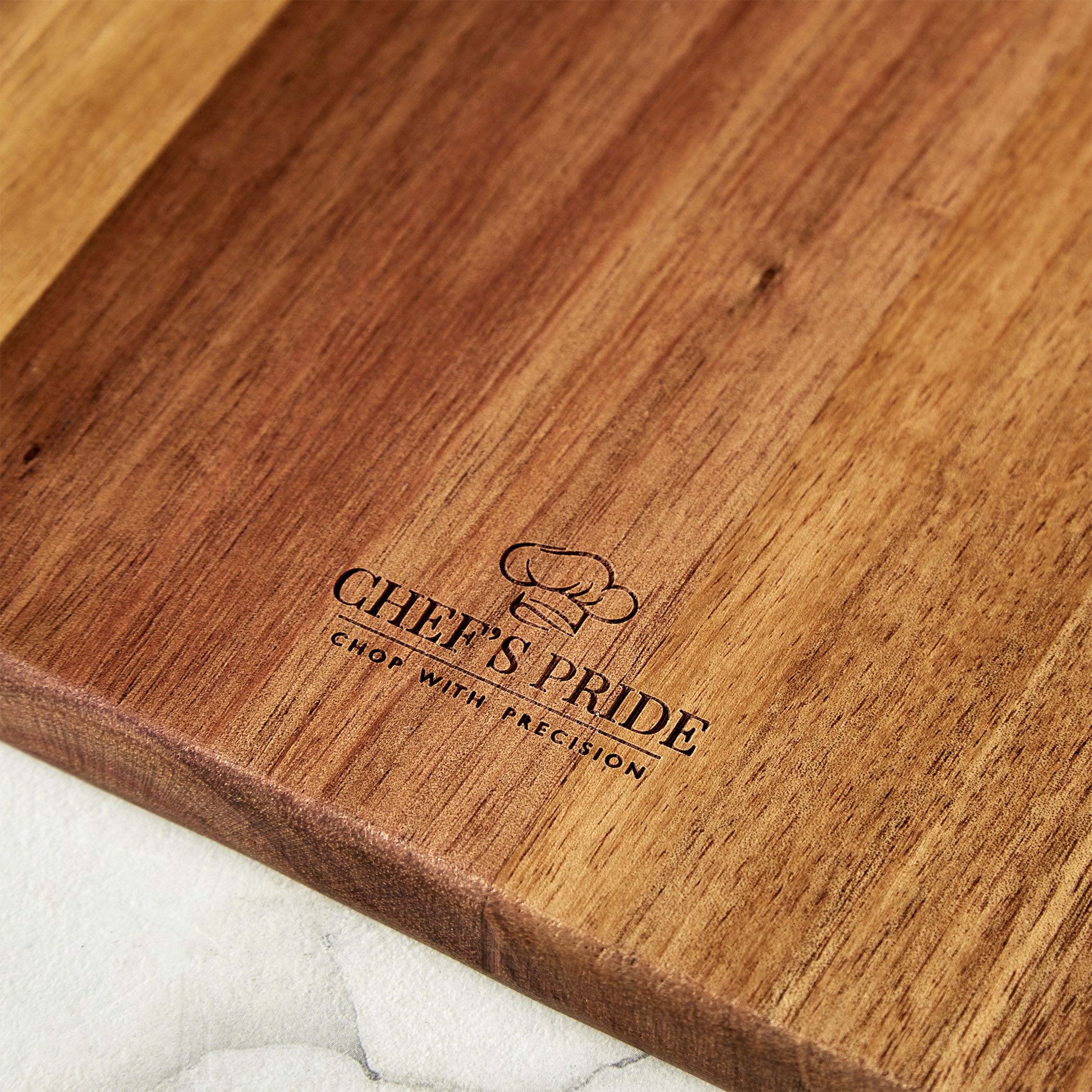 Chefs Pride Marion Acacia Wood Chopping Board with Handle in Brown