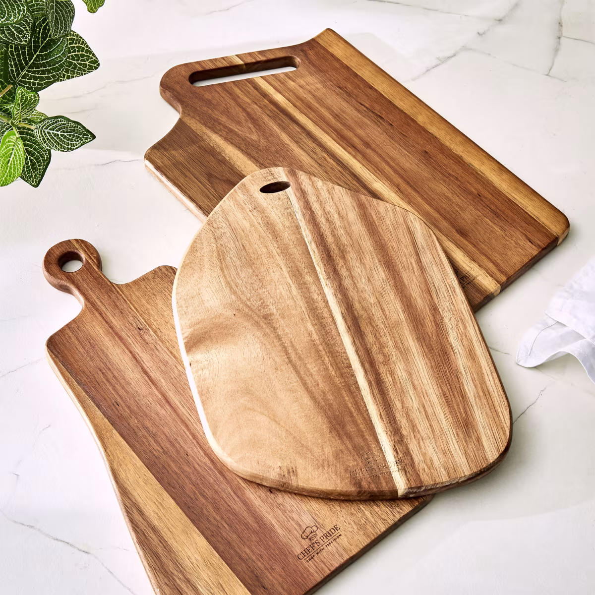 Chefs Pride Marion Acacia Wood Chopping Board in Brown