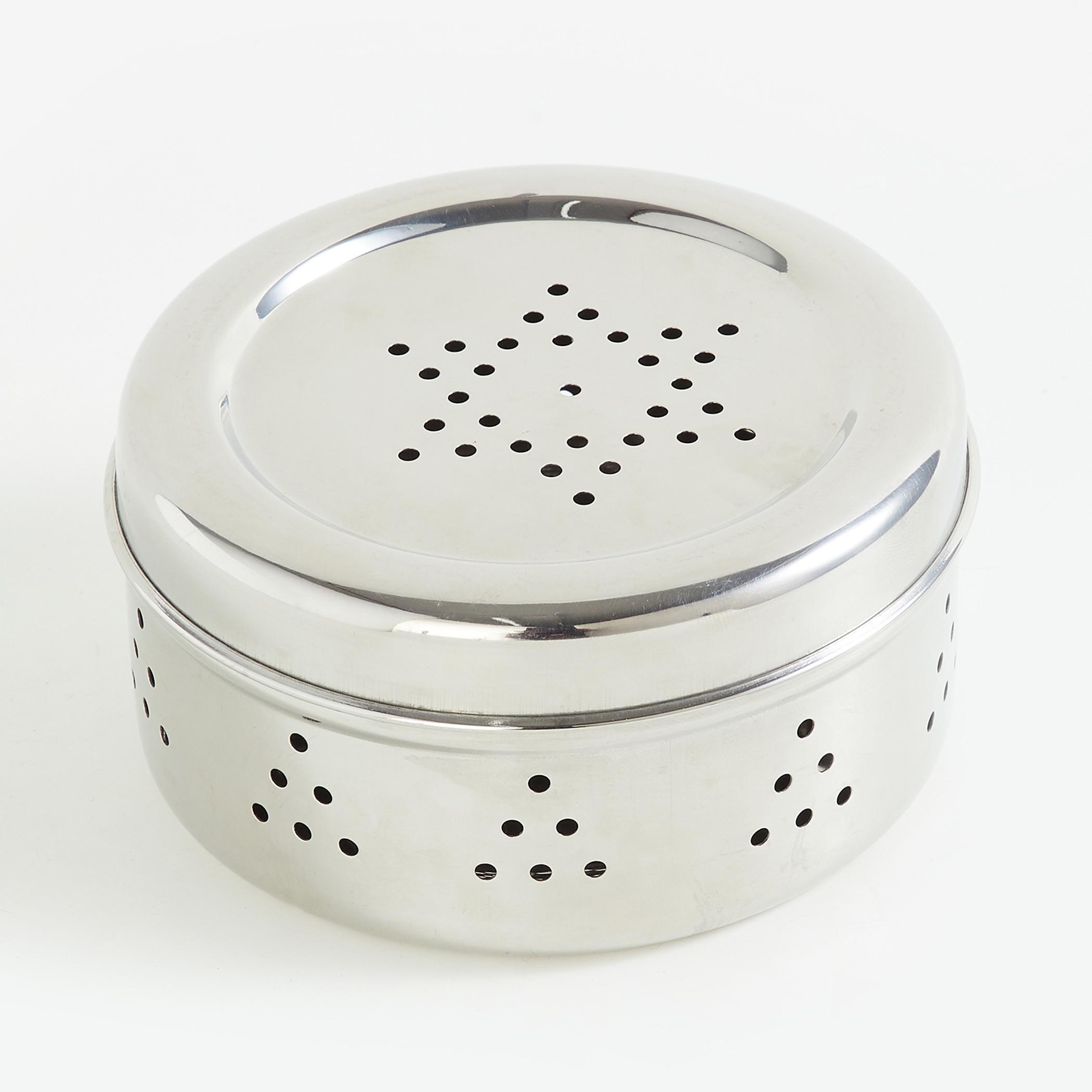 Glovia Stainless Steel Coriander Box with Grater in Silver